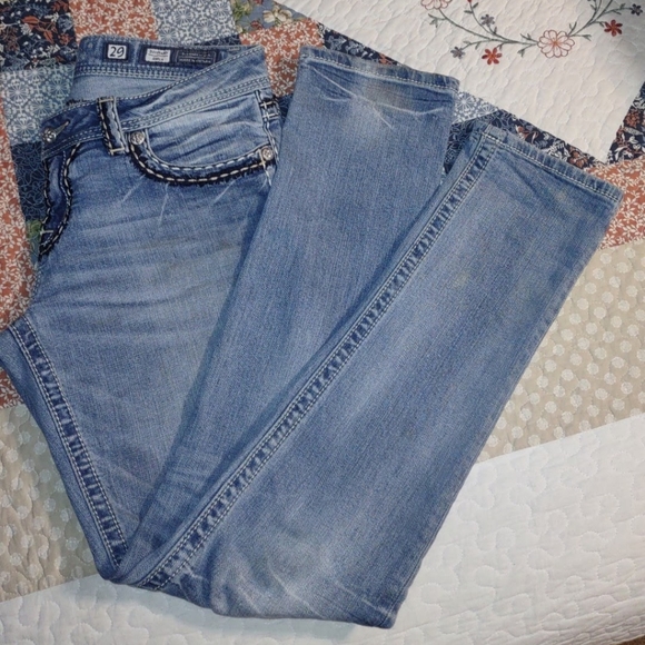 Women's Miss Me Jeans - Picture 3 of 5